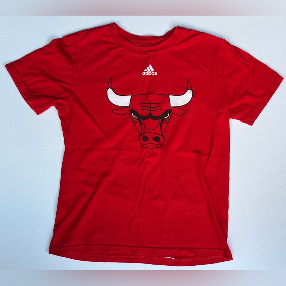 Chicago Bulls Boys M 10/12 T-Shirt Adidas Basketball Logo Red Black NBA